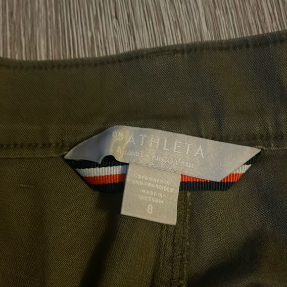 ATHLETA Summit Cargo Pant Olive Green Stripe Relaxed Fit Pants Size 8 - Picture 3 of 7